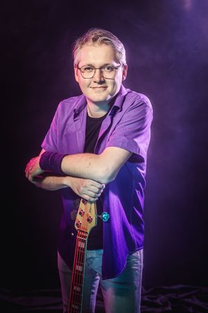 Bram (basgitaar)