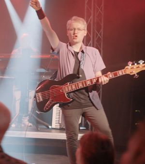 Bram (basgitaar)